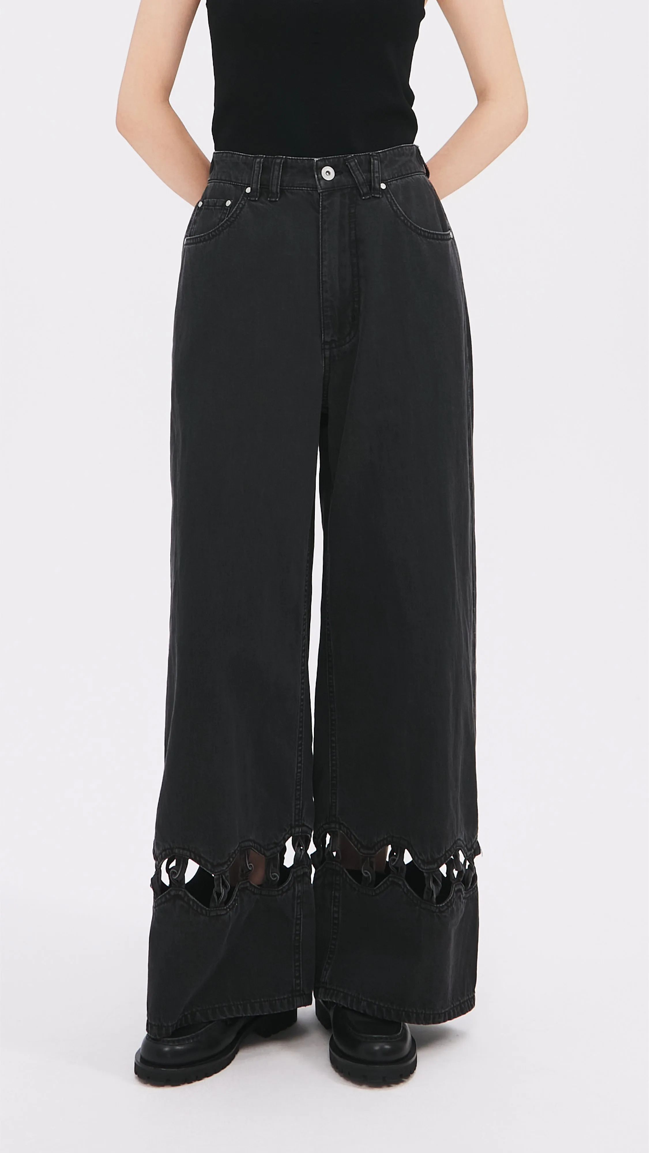 Cut Out Trims Jeans