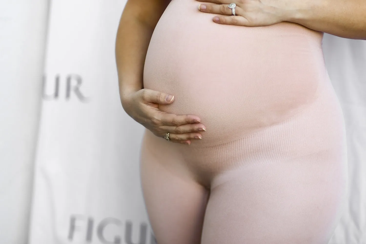 MATERNITY SHAPEWEAR SHORTS NUDE