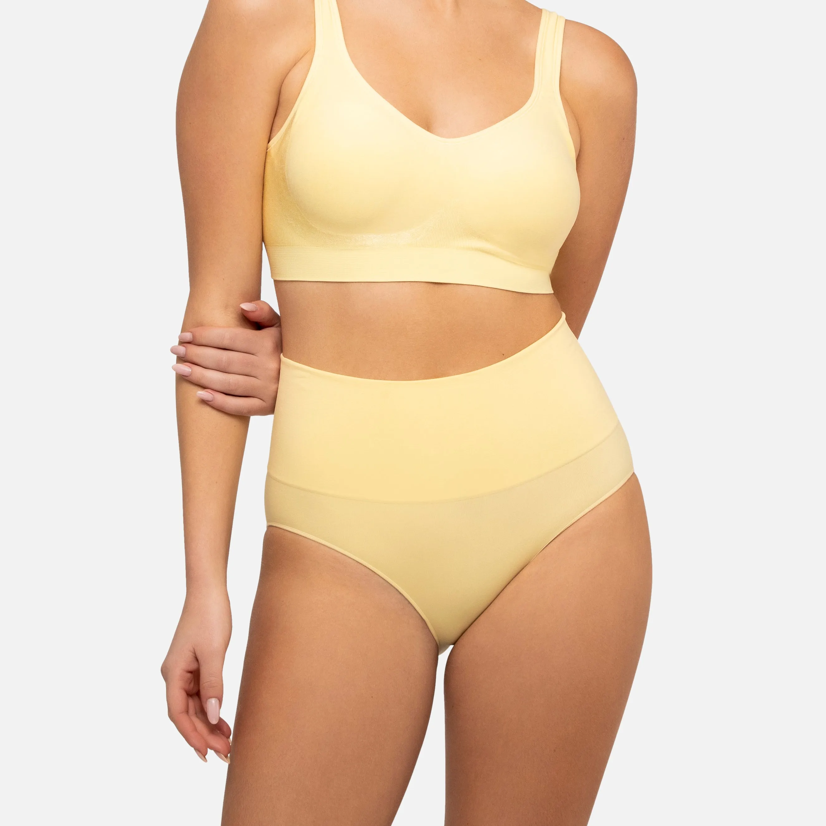 Smoothing At Waist Brief