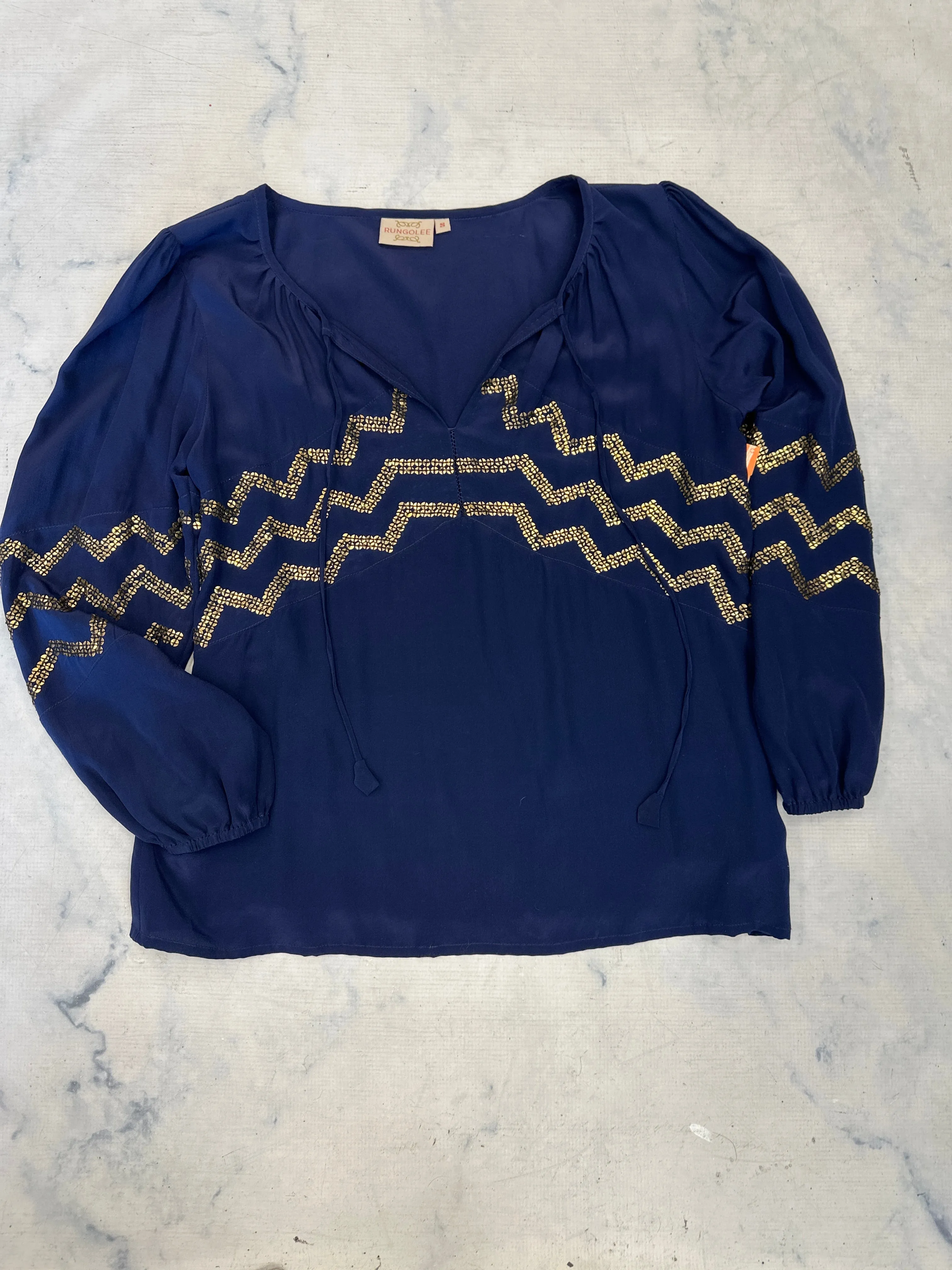 Top Long Sleeve By Cma  Size: S