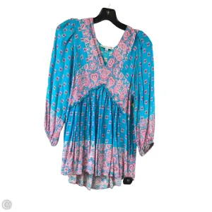 Top Long Sleeve By Rose And Olive In Blue & Pink, Size: S